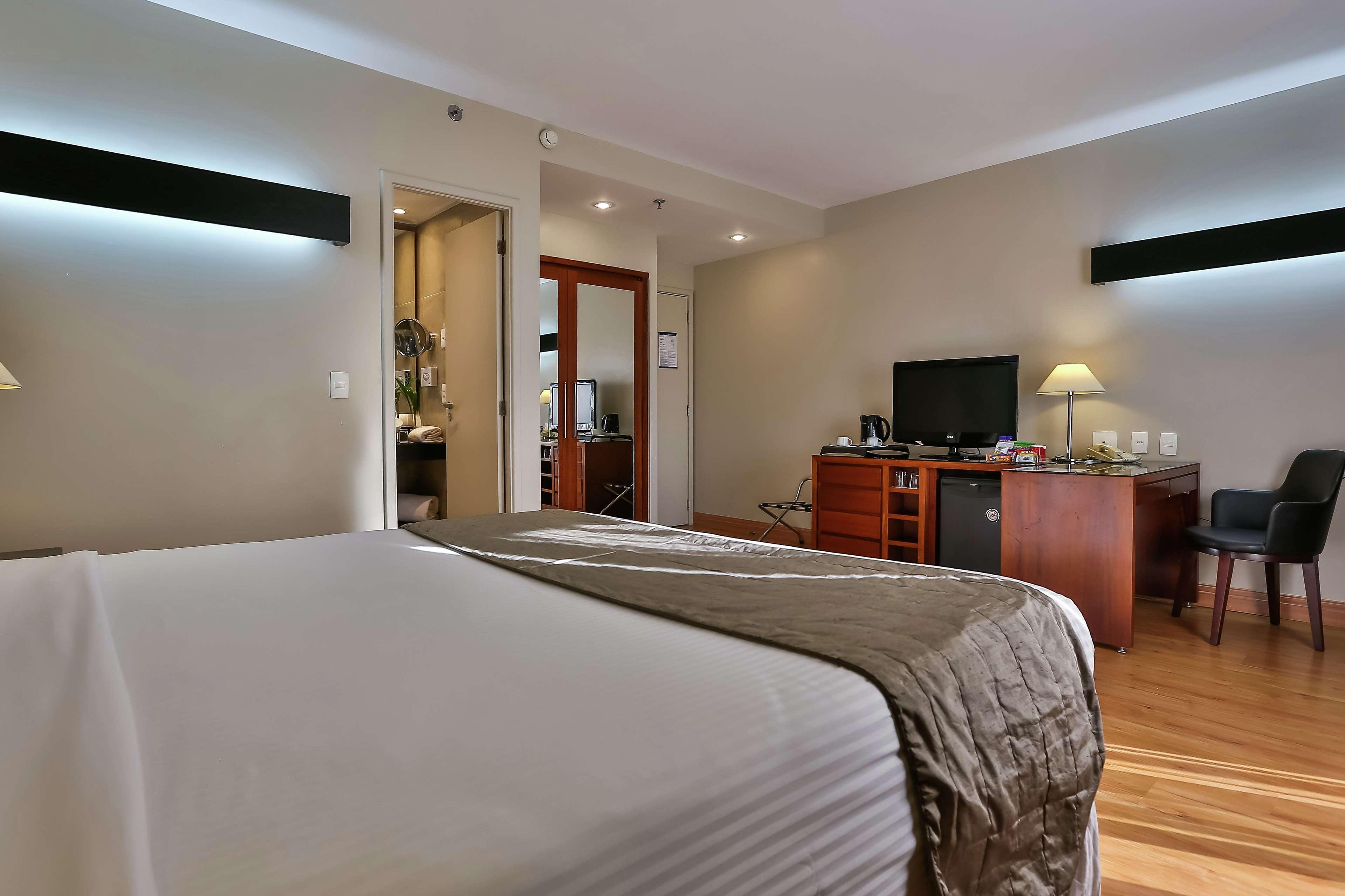 Double Tree By Hilton Sao Paulo Itaim Ξενοδοχείο Εξωτερικό φωτογραφία A room at the hotel