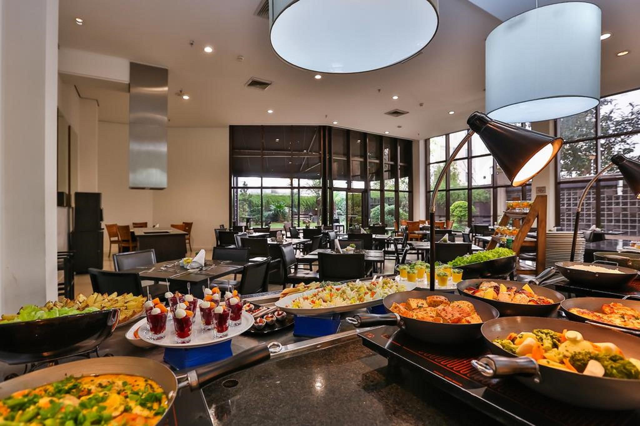 Double Tree By Hilton Sao Paulo Itaim Ξενοδοχείο Ανέσεις φωτογραφία The buffet at the hotel